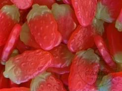 Kingsway UK Giant Strawberries 1kg Bag