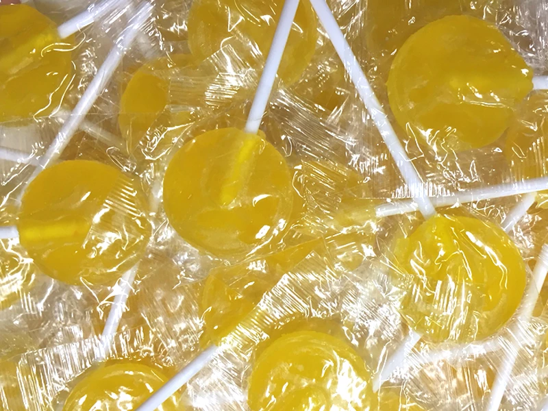 Flat Lollipops Yellow 1kg Bag 125pc 3 Flat Lollipops Yellow 1kg Bag 125pc